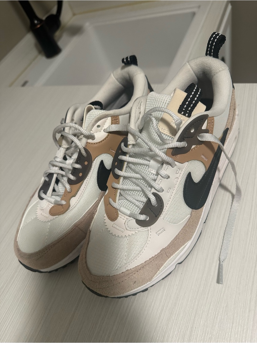 Nike Casual Sneakers in White, Beige & Black